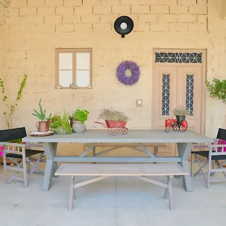 L'olivier Milos Plaka (Milos)