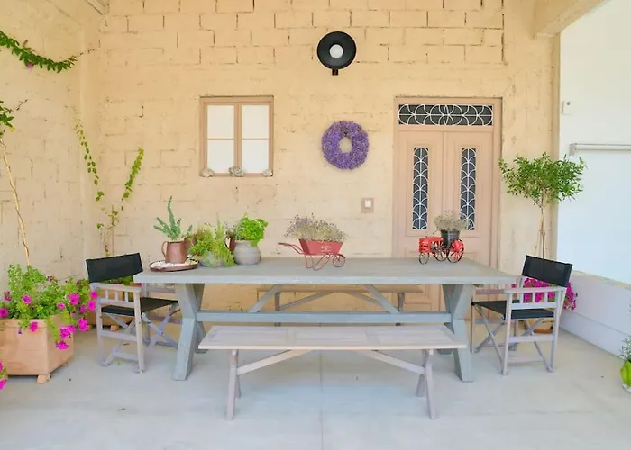 L'olivier Milos Plaka (Milos)