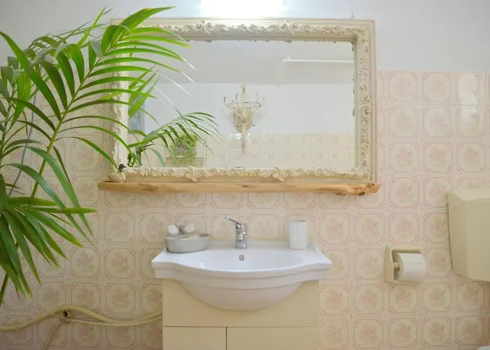 L'olivier Milos Lägenhet